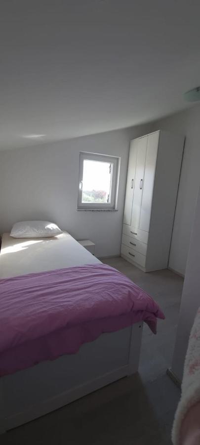 Apartmani Lanterna Krk Town Exterior foto