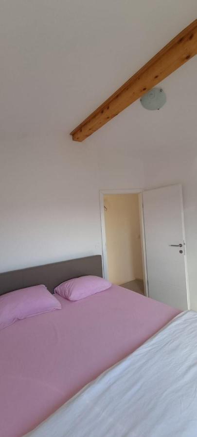 Apartmani Lanterna Krk Town Exterior foto